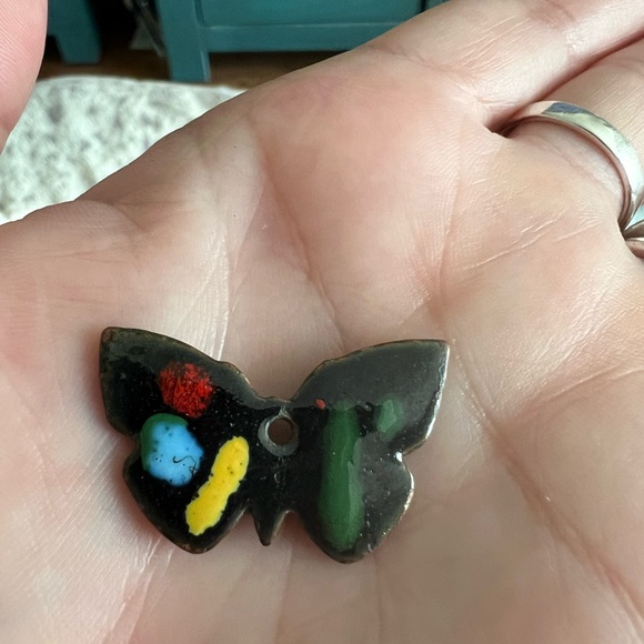 Vintage enamel Butterfly 🦋 Brooches and the smallest butterfly is a pendant - Picture 5 of 11